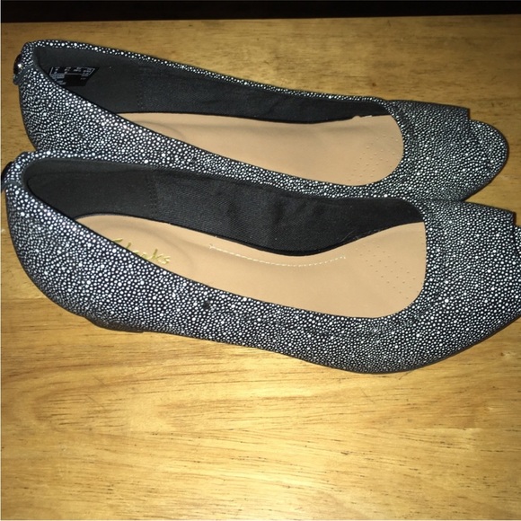 Vendra Daisy Wedge Round Peep Toe Pumps Womens Size 8.5M Black White Polka Dots - Picture 2 of 6